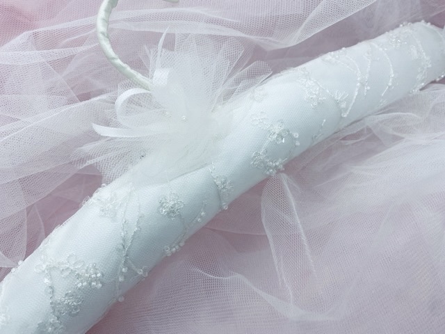 Beads & Lace wedding dress hanger